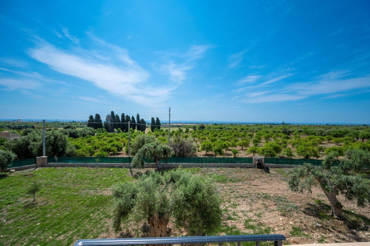 Villa Carmiano Luxury Bedrooms In Avola In The Province Of Syracuse With Spa And Swimming Pool And Wonderful Seaview 外观 照片