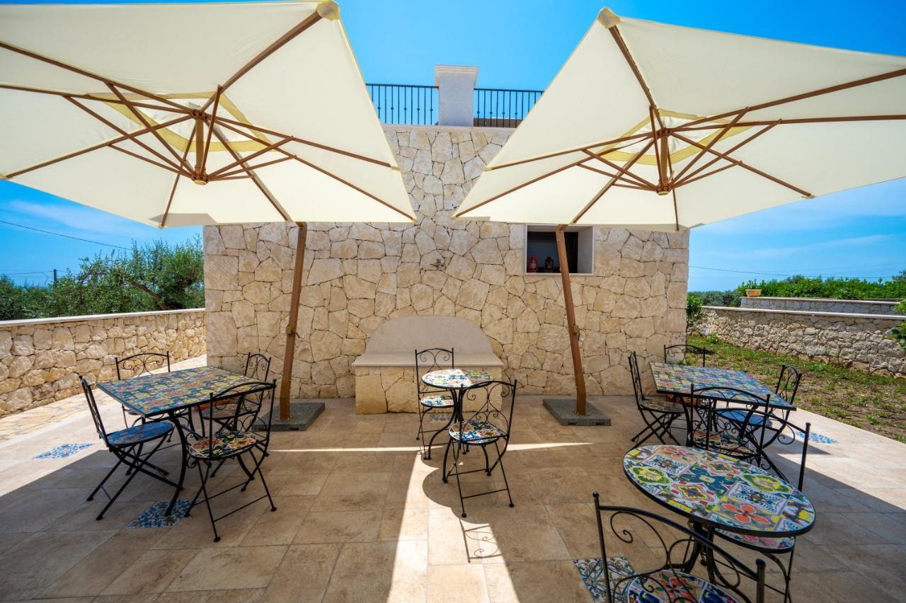Villa Carmiano Luxury Bedrooms In Avola In The Province Of Syracuse With Spa And Swimming Pool And Wonderful Seaview 外观 照片