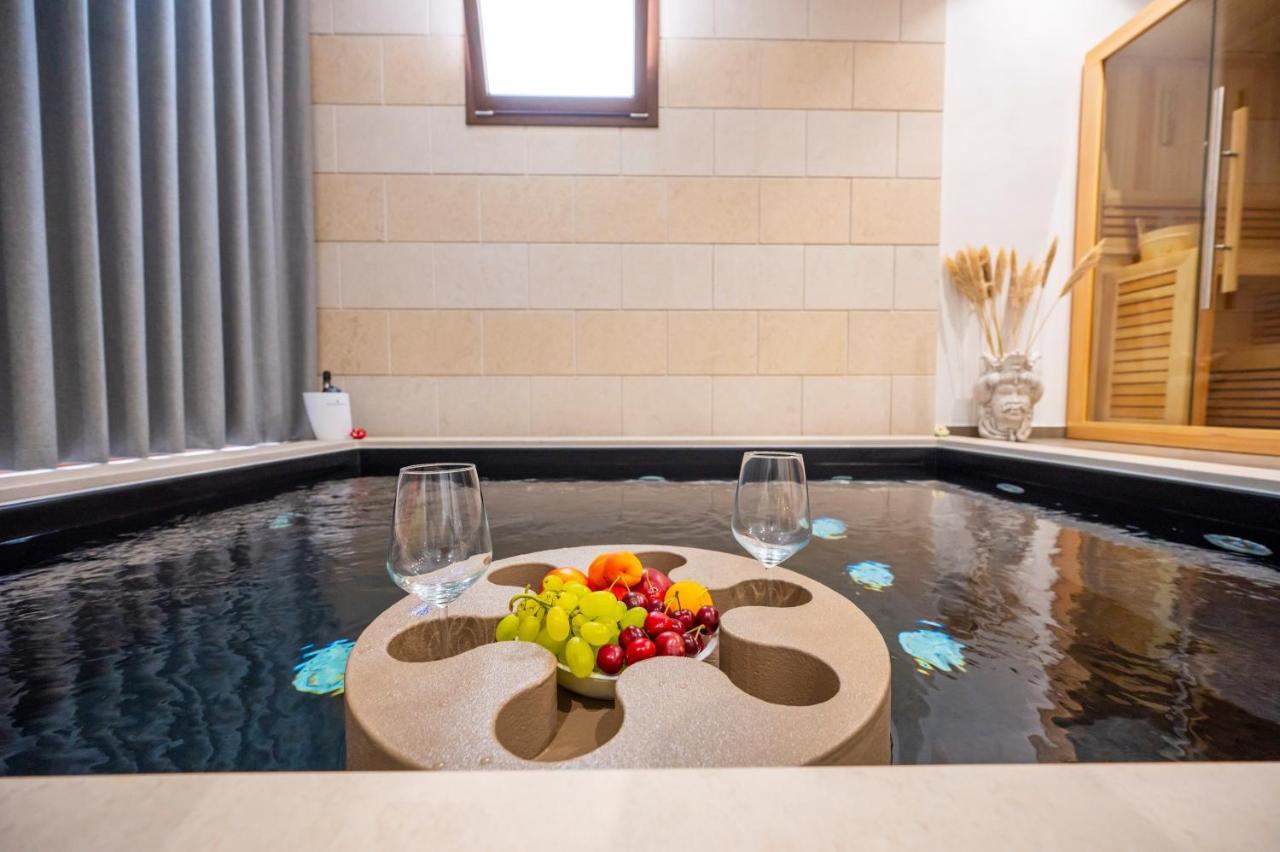 Villa Carmiano Luxury Bedrooms In Avola In The Province Of Syracuse With Spa And Swimming Pool And Wonderful Seaview 外观 照片