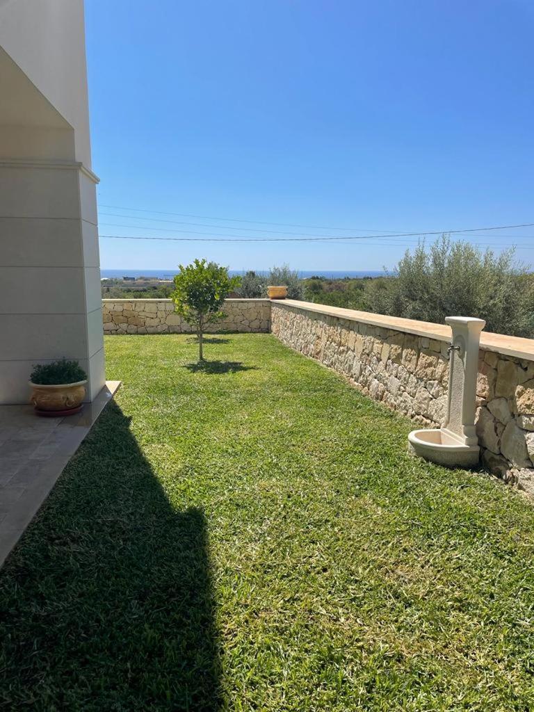 Villa Carmiano Luxury Bedrooms In Avola In The Province Of Syracuse With Spa And Swimming Pool And Wonderful Seaview 外观 照片
